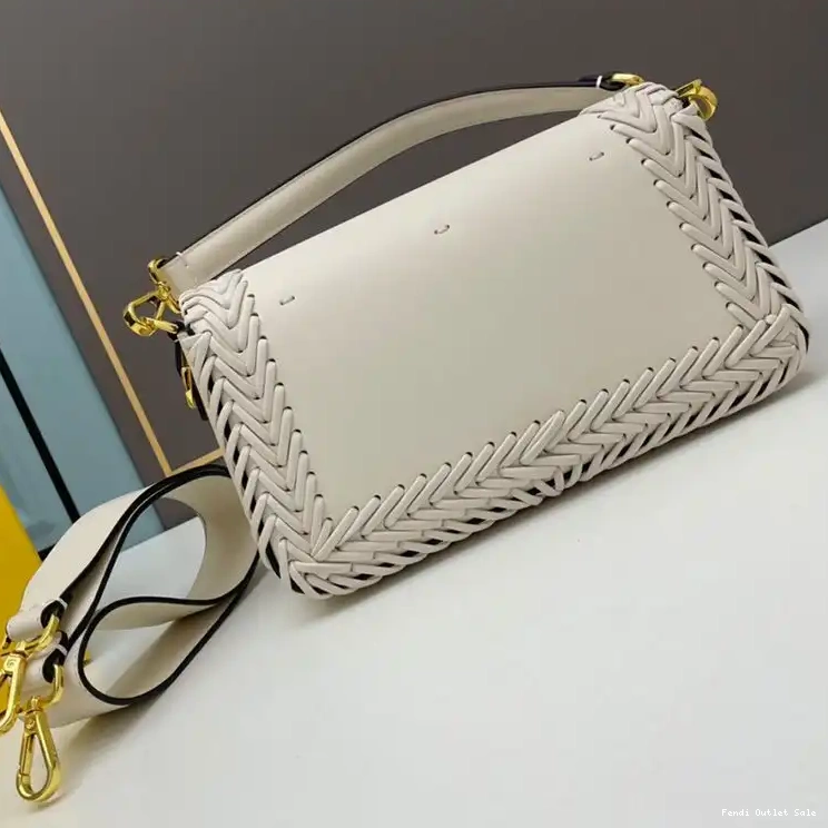 Affordable Bag Baguette In Medium Stitching White Fendi Leather 0701
